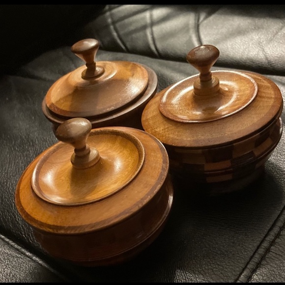 Teak wood hand made jewelry or trinket jar made and purchased in Belize - Picture 3 of 6
